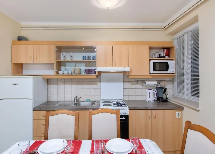 Daire Schoene Mira 1 Mit Terrasse By Interhome *