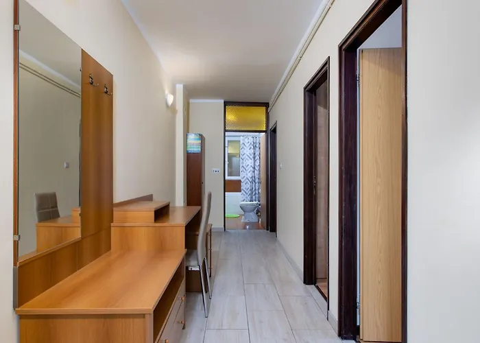 Daire Schoene Mira 1 Mit Terrasse By Interhome