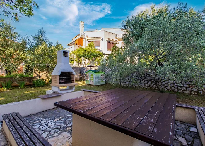 Daire Schoene Mira 1 Mit Terrasse By Interhome *
