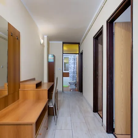 Apartament Schoene Mira 1 Mit Terrasse By Interhome