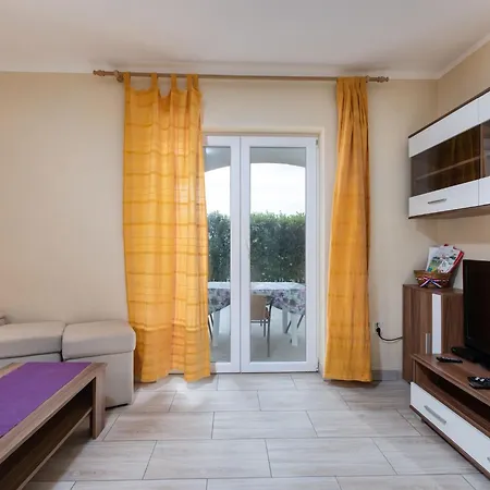 Schoene Mira 1 Mit Terrasse By Interhome * Punat