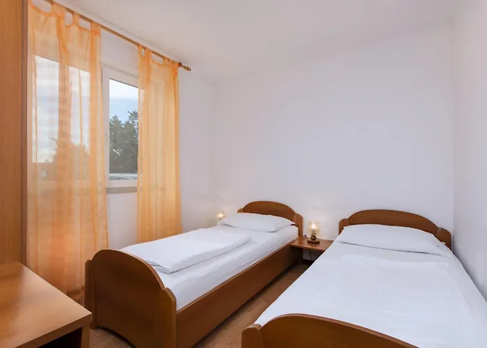 Apartament Schoene Mira 1 Mit Terrasse By Interhome Punat