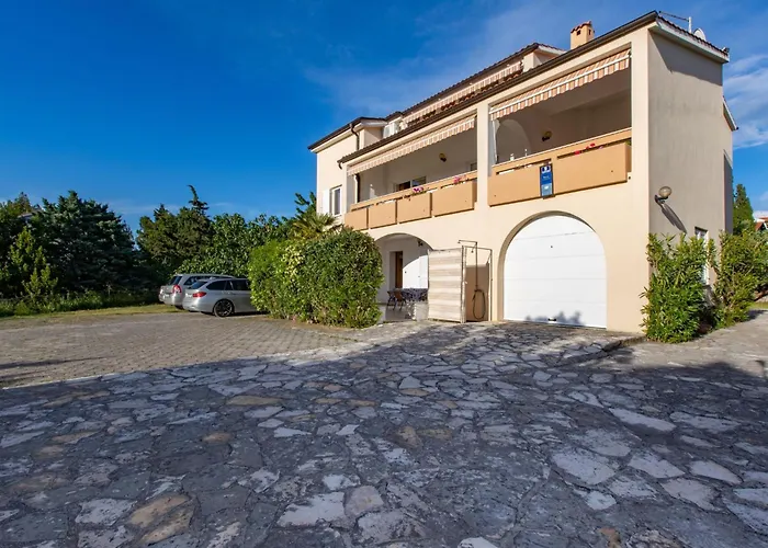 Schoene Mira 1 Mit Terrasse By Interhome Apartament