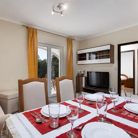 Apartman Schoene Mira 1 Mit Terrasse By Interhome *