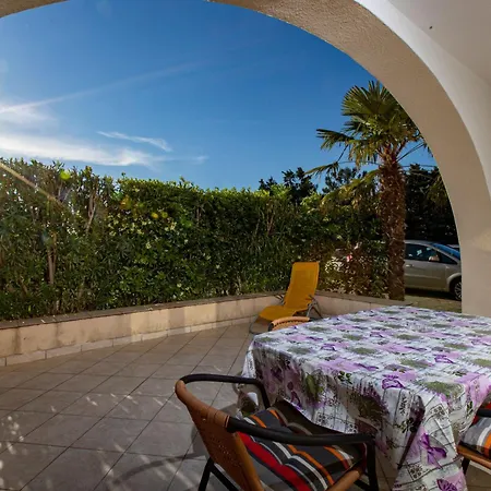 Schoene Mira 1 Mit Terrasse By Interhome